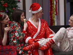 NymphoClips presents: Lucky dude gets the best christmas gift - lina sun and alice xo